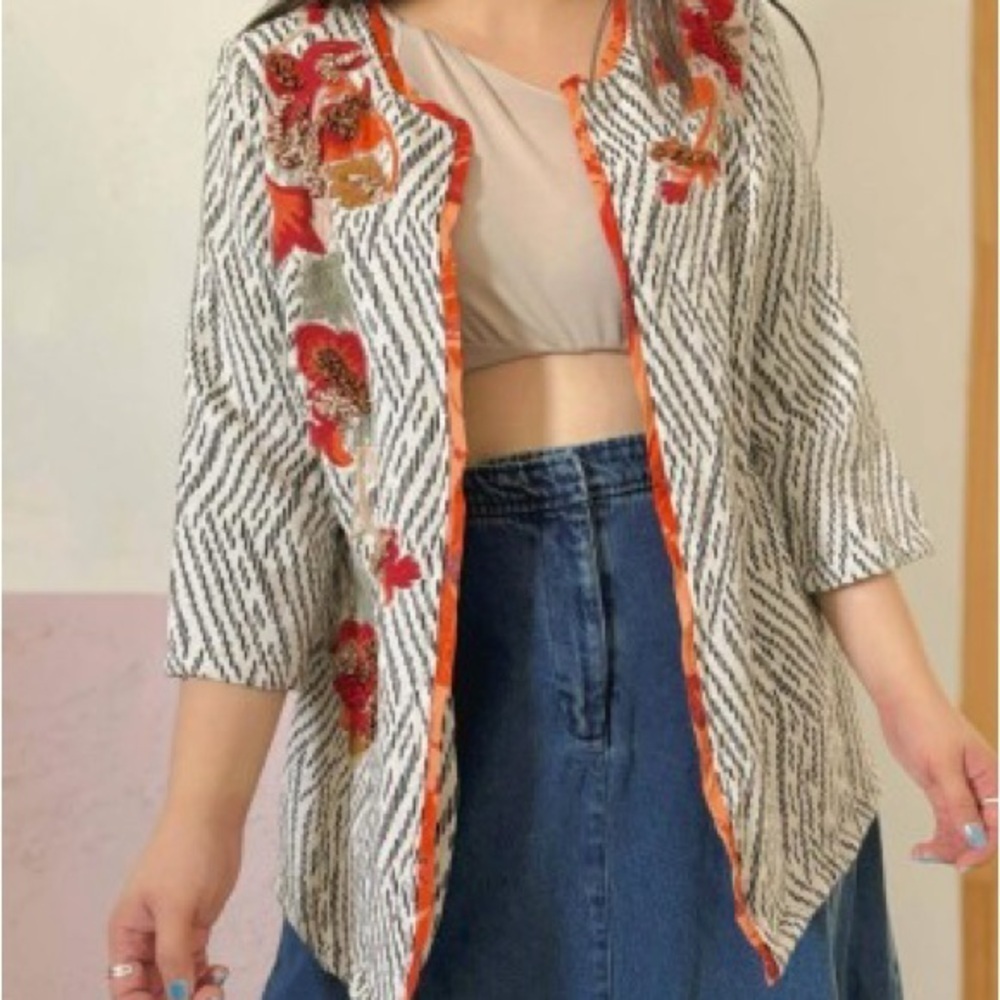 Chico’s Embroidered Open Front Jacket Size 3 Boho Artisanal Floral White Kimono